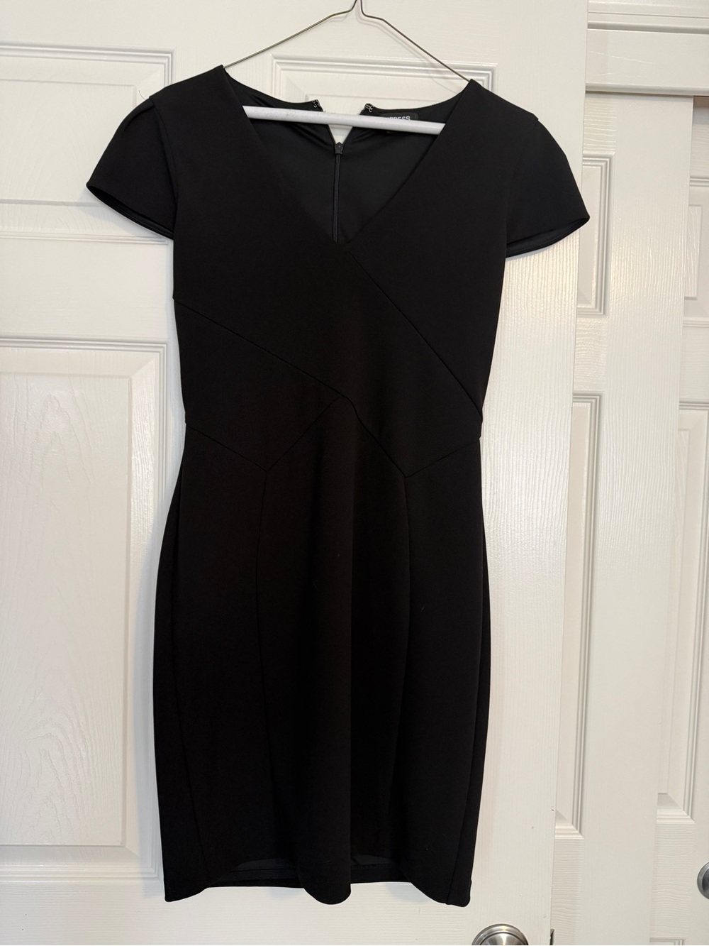 Express Black V-Neck Cap Sleeve Sheath Dress